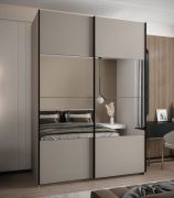 Penderie / Armoire à portes coulissantes / Couleur : cachemire / 2 tringles / 245,5 x 170 x 64 cm / Fermeture en douceur / 11 compartiments / Miroir / 2 portes coulissantes