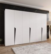 Armoire à portes battantes / Couleur : Blanc / Bords ABS / 3 mètres de large / 3 tringles à vêtements / Fonction Soft-Close / Poignées : Noir / 3 compartiments / Dimensions : 300 x 52 x 202 cm