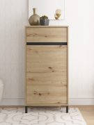 Commode / 1 tiroir / Couleur : Chêne Artisan / 1 porte battante / Bords ABS / 2 compartiments / Dimensions : 54,5 x 40 x 109,5 cm / Pieds : Noir / Pour l'entrée
