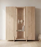 Vitrine / Couleur : chêne blanchi / 3 portes / Bois massif / Chêne huilé / Pierre de travertin / Éclairage LED inclus / 12 compartiments / 120 x 41 x 140 cm
