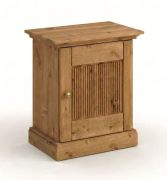 Table de chevet / Pin finlandais massif / Couleur : chêne / Ouverture de la porte à droite / Dimensions : 61 x 54 x 36 cm / 1 porte / Poignées : Argent vieilli / Veinage naturel