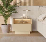 Table de chevet / Couleur : Cacao / Chêne crémone / 1 tiroir / Éclairage LED inclus / 1 compartiment / 53 x 40 x 43 cm / Fonction push-to-open / Table de chevet / Pour chambre à coucher