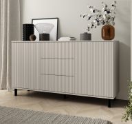Commode / 2 portes battantes / Cachemire / 3 tiroirs / 4 compartiments / Dimensions : 150 x 40 x 82 cm / Face à lamelles / Finition de qualité / Fonction push-to-open