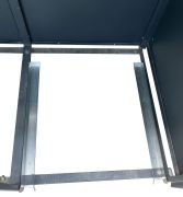 Rail de guidage pour abri à poubelles