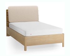 Lit simple / Couleur : Chêne / Beige / Appuie-tête rembourré / Quatre étagères ouvertes / Bac derrière le dossier / 120 x 200 cm / Sommier à lattes inclus