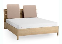 Lit double / Couleur : Chêne / Écru / Appuie-tête rembourré / Quatre étagères ouvertes / Bac derrière le dossier / 180 x 200 cm / Sommier à lattes Lift up inclus