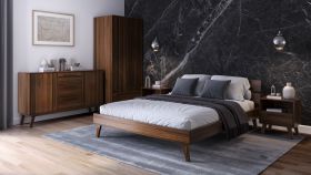 Ensemble de chambre à coucher O Engordany / 5 pièces / Couleur : Noyer / Hêtre massif / Laqué / 2 tables de chevet / 1 lit double avec tête de lit robuste / 1 commode / 1 armoire