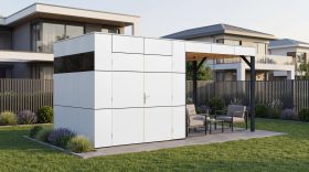 Abri de jardin Lounge Frankfurt 01 avec extension de toit | Abri de jardin modulaire | Panneaux de façade en HPL | Blanc / Anthracite | Toit en pente | Surface au sol : 10,5 m²