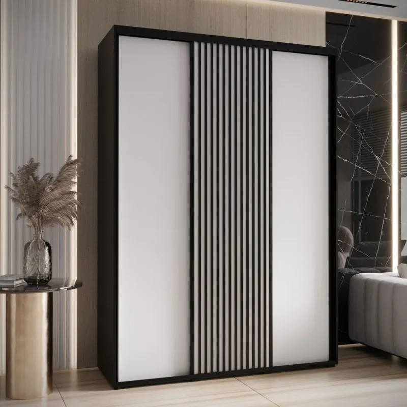 Armoire Mina avec portes coulissantes | Design blanc/noir moderne | Grand espace de rangement | Lattes noires | 235,2 x 170 x 60 cm