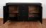 Buffet / Commode stable avec quatre compartiments Barbe 17, trois tiroirs, Couleur : Noir mat, protection des bords ABS, Poignées : Or, deux portes, dimensions : 83,5 x 137 x 40 cm, facile à combiner avec d'autres meubles