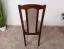 Chaise en bois Madohn en hêtre aspect noyer, style classique, assise rembourrée en mousse T-25, dossier partiellement rembourré, bois robuste