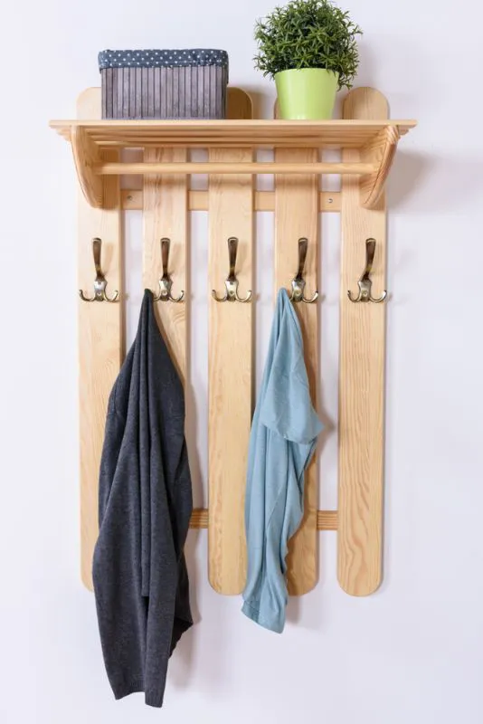 Vestiaire en bois de pin massif naturel Junco 348 - Dimensions : 100 x 60 x 31,5 cm (H x L x P)