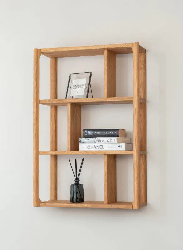 Étagère suspendue / 6 compartiments / Étagère murale / Bois massif / Chêne huilé / Couleur : Chêne / 63 x 22 x 90 cm / Seille 11