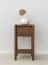 Commode d'appoint / Couleur : Tabacco / 33 x 33 x 60 cm / Table de nuit / Bois massif / 1 tiroir / Système Soft Close / Petite table d'appoint / Chêne huilé / 1 compartiment de rangement / Seille 13 / Poignée fraisée