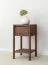 Commode d'appoint / Couleur : Tabacco / 33 x 33 x 60 cm / Table de nuit / Bois massif / 1 tiroir / Système Soft Close / Petite table d'appoint / Chêne huilé / 1 compartiment de rangement / Seille 13 / Poignée fraisée