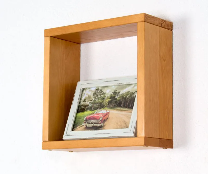 Étagère murale en pin massif teinte aulne | Junco 283A | 30 x 30 x 12 cm | Design moderne