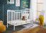 Lit bébé / lit à barreaux en pin véritable, Avaldsnes 05, couleur : blanc - Dimensions : 93 x 124 x 65 cm (H x L x P)