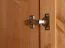 Armoire / Pin finlandais massif / Poignées : Argent vieilli / Couleur : chêne / Armoire à portes battantes / Style classique / Dimensions : 212,5 x 248 x 63 cm / Quatre portes